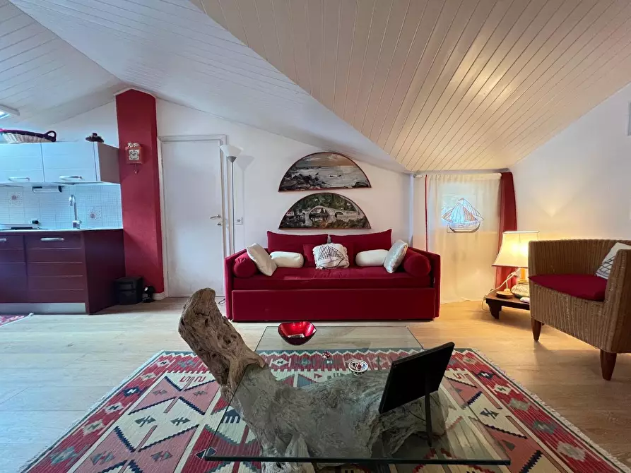 Immagine 20 di Appartamento in vendita  a Livorno