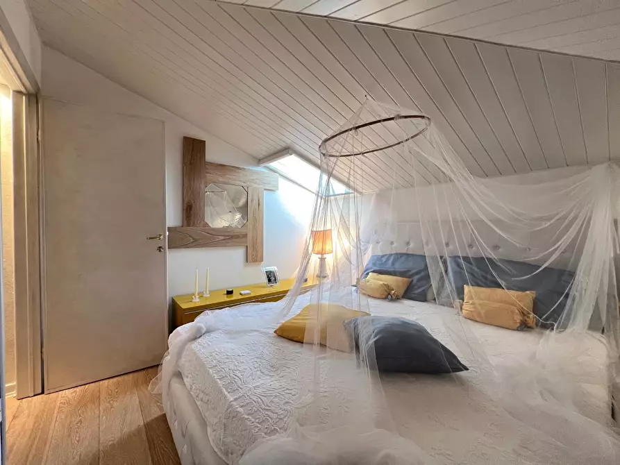 Immagine 53 di Appartamento in vendita  a Livorno