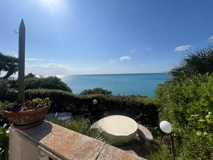 Immagine 10 di Appartamento in vendita  a Livorno