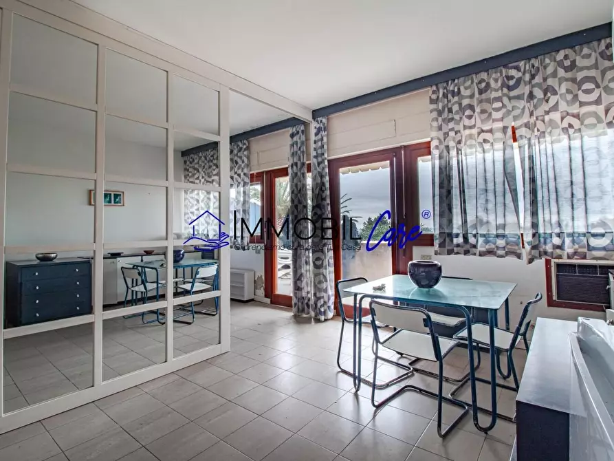 Immagine 5 di Appartamento in vendita  a Livorno