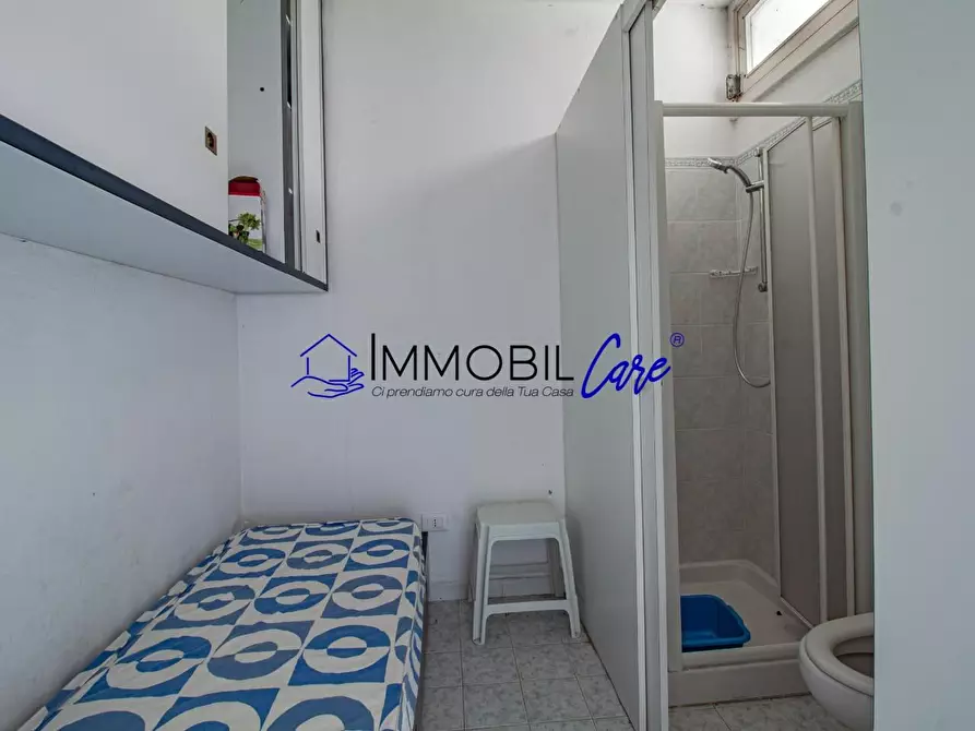 Immagine 20 di Appartamento in vendita  a Livorno