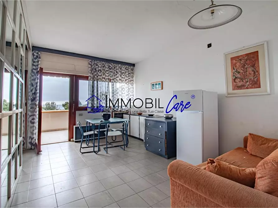 Immagine 2 di Appartamento in vendita  a Livorno