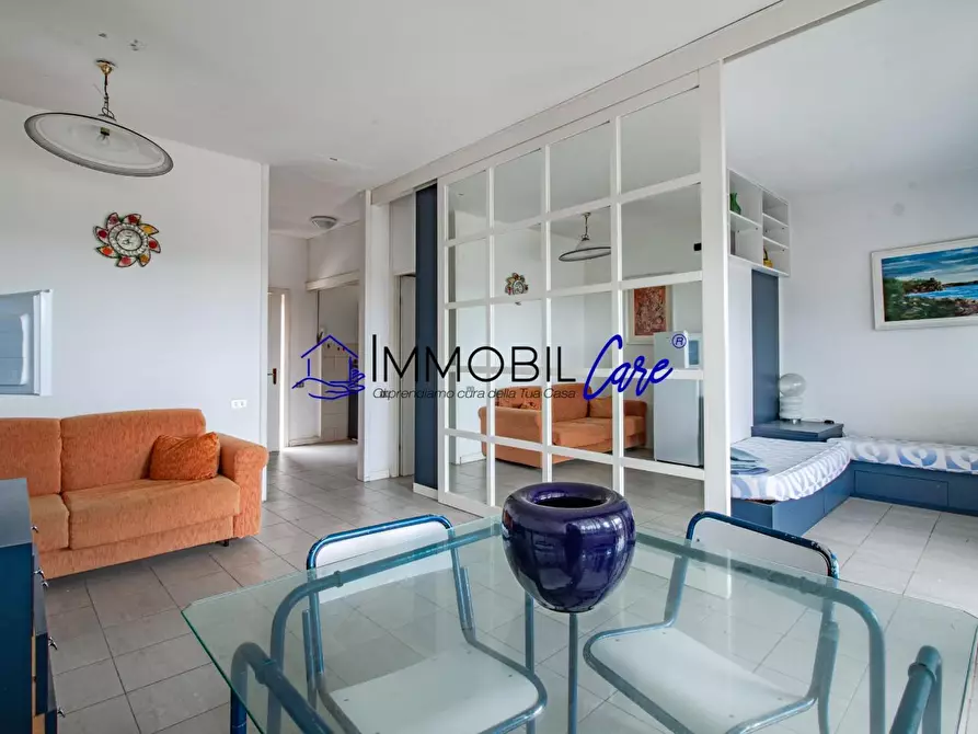 Immagine 4 di Appartamento in vendita  a Livorno