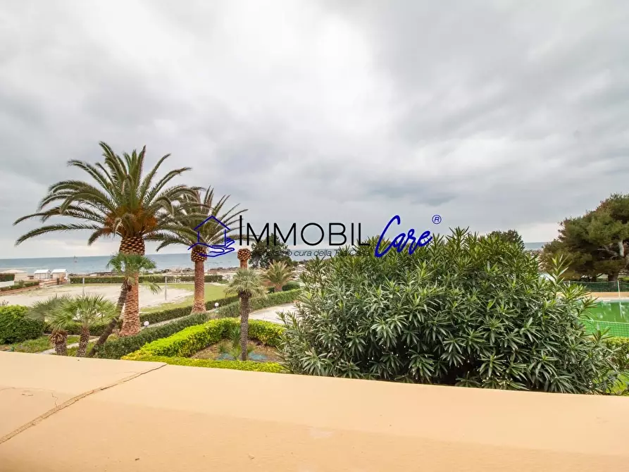 Immagine 10 di Appartamento in vendita  a Livorno