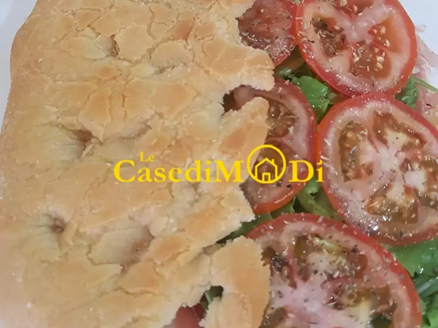 Immagine 2 di Bar / Ristorante in affitto  a Collesalvetti