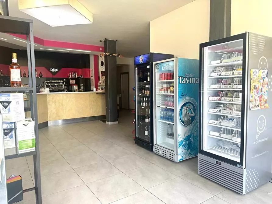 Immagine 3 di Locale commerciale in vendita  a Vinci