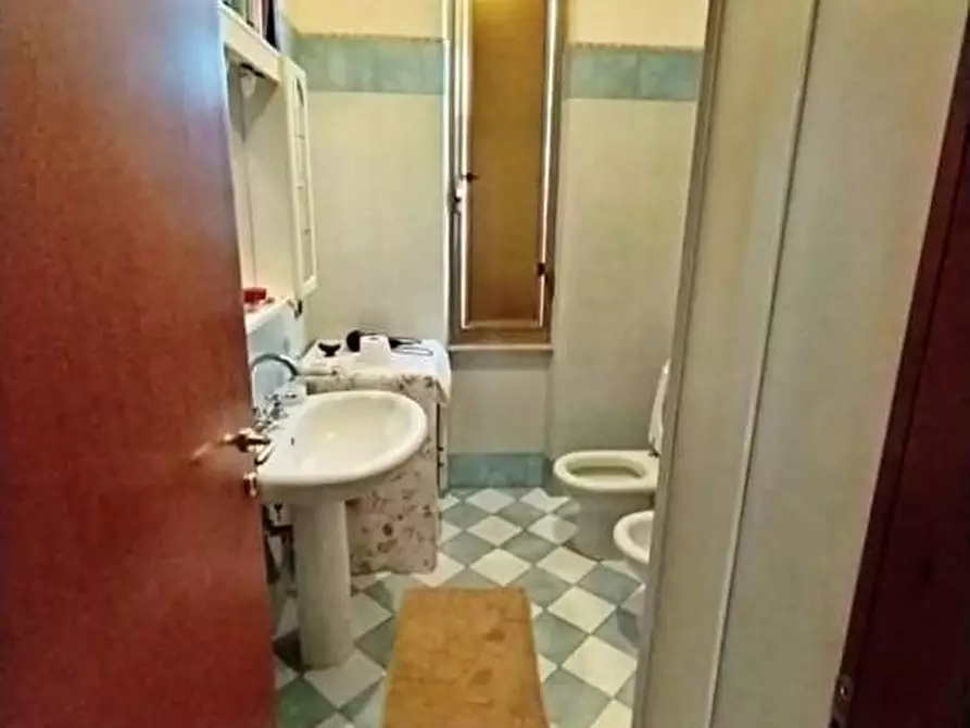 Immagine 7 di Casa indipendente in vendita  a Carrara
