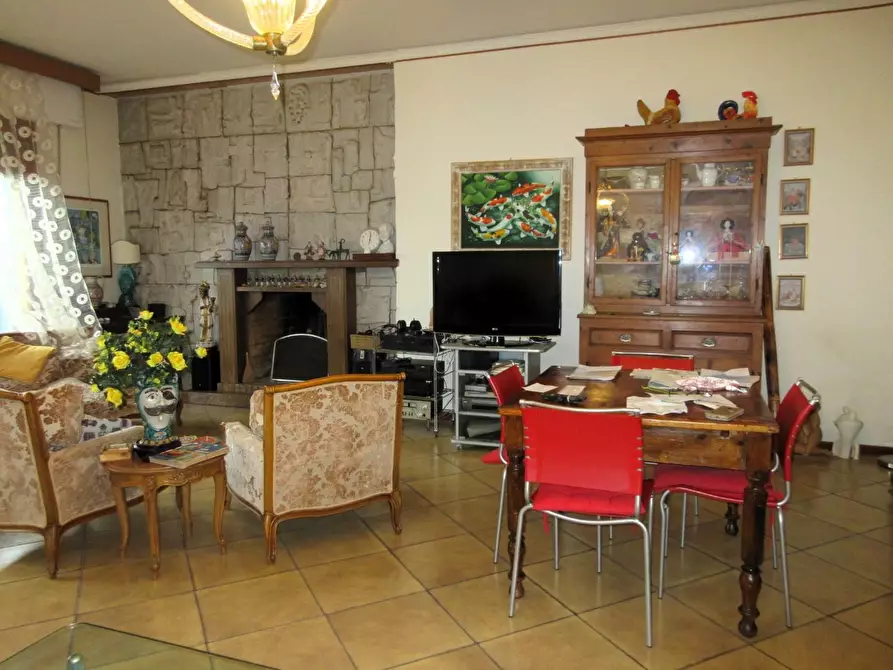 Immagine 2 di Villa in vendita  a Montelupo Fiorentino