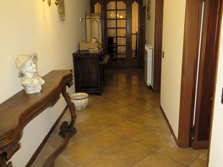 Immagine 7 di Villa in vendita  a Montelupo Fiorentino