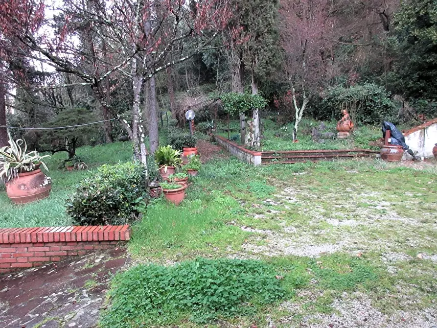 Immagine 8 di Villa in vendita  a Montelupo Fiorentino