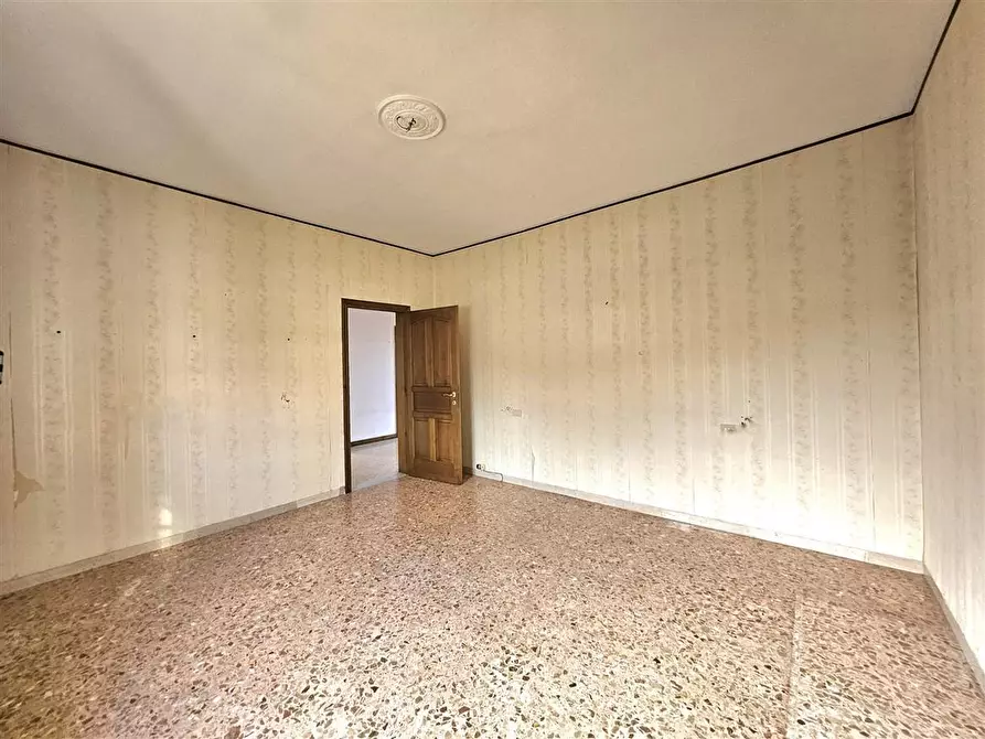 Immagine 17 di Casa bifamiliare in vendita  a Massa