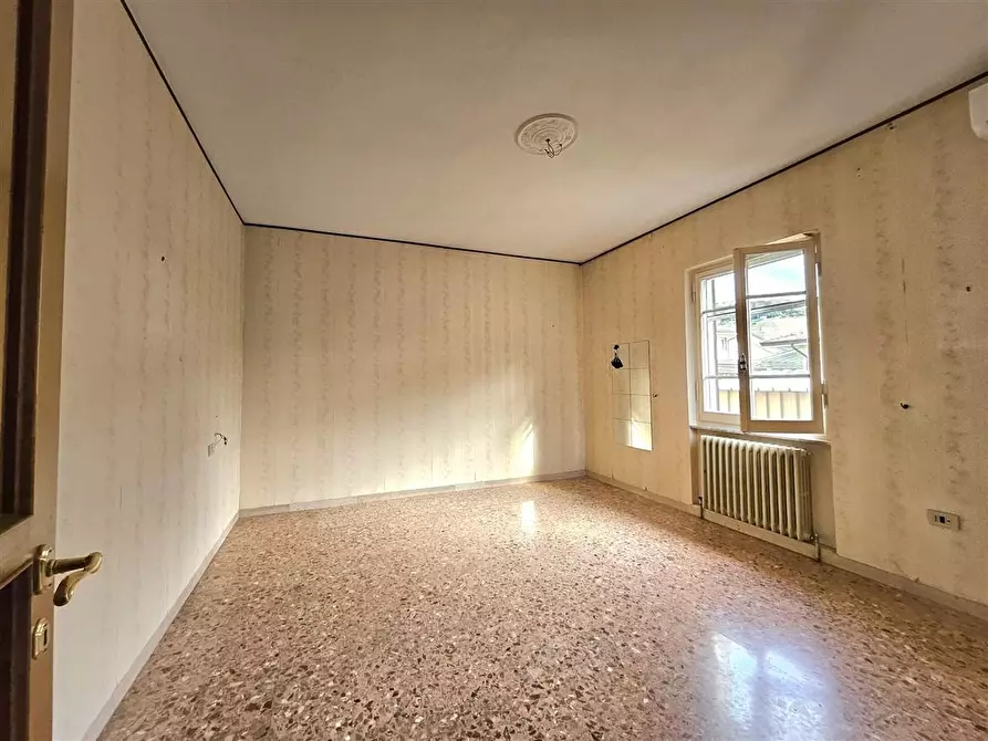 Immagine 16 di Casa bifamiliare in vendita  a Massa