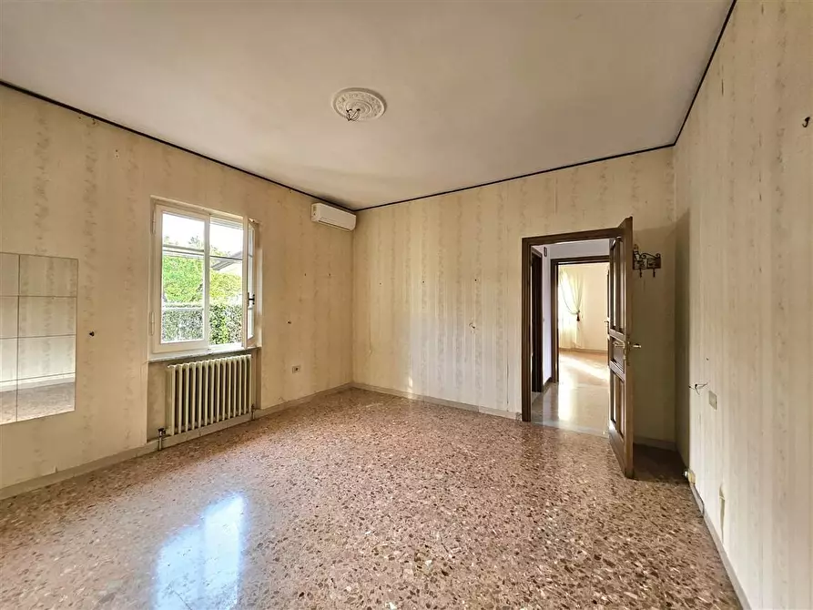 Immagine 15 di Casa bifamiliare in vendita  a Massa