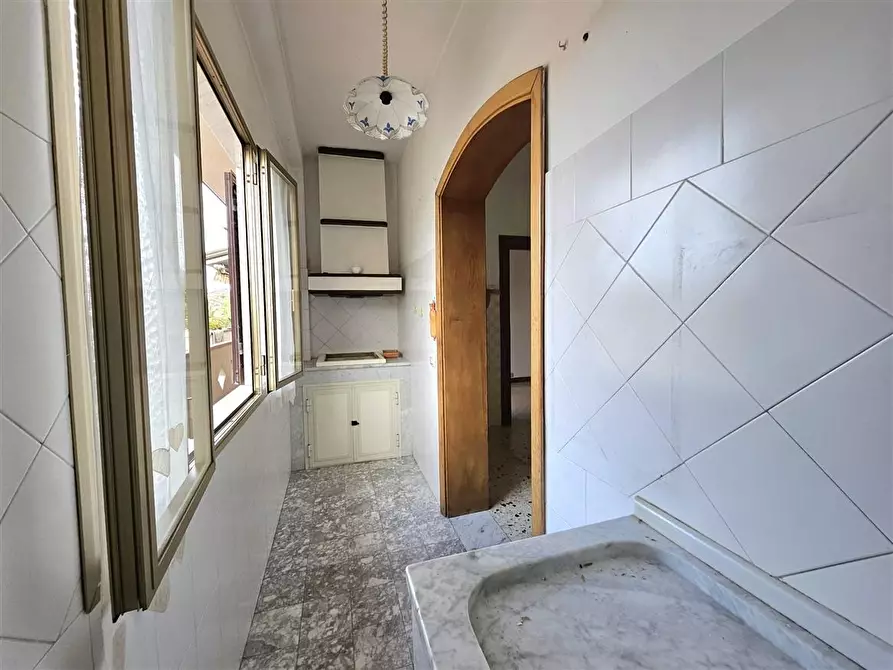 Immagine 7 di Casa bifamiliare in vendita  a Massa