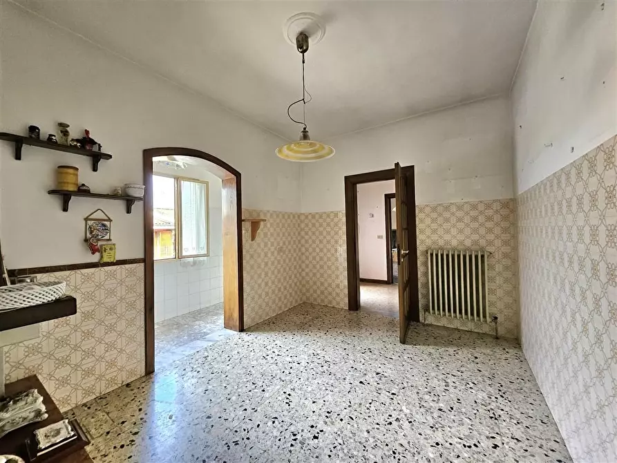 Immagine 6 di Casa bifamiliare in vendita  a Massa