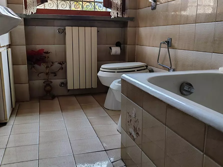 Immagine 4 di Villetta a schiera in vendita  a Massa