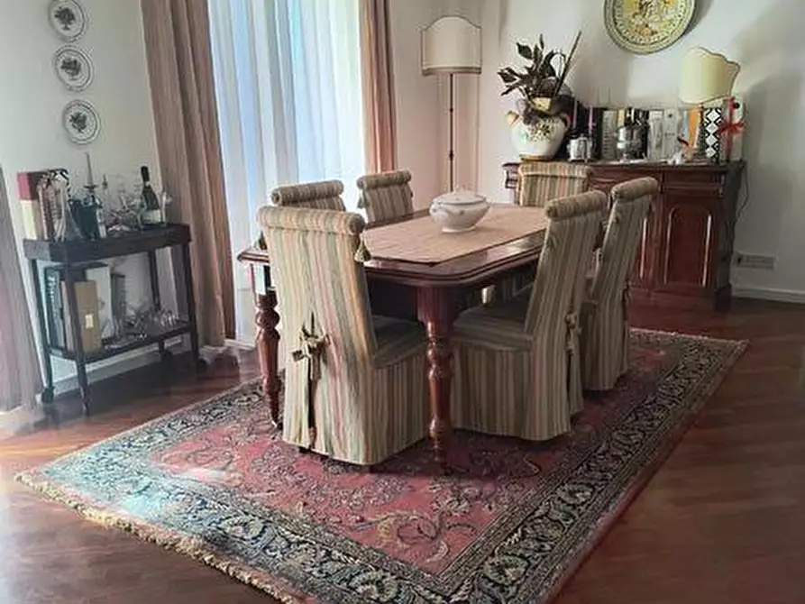 Immagine 14 di Villa in vendita  a Pisa