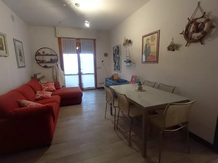 Immagine 17 di Appartamento in vendita  a Camaiore