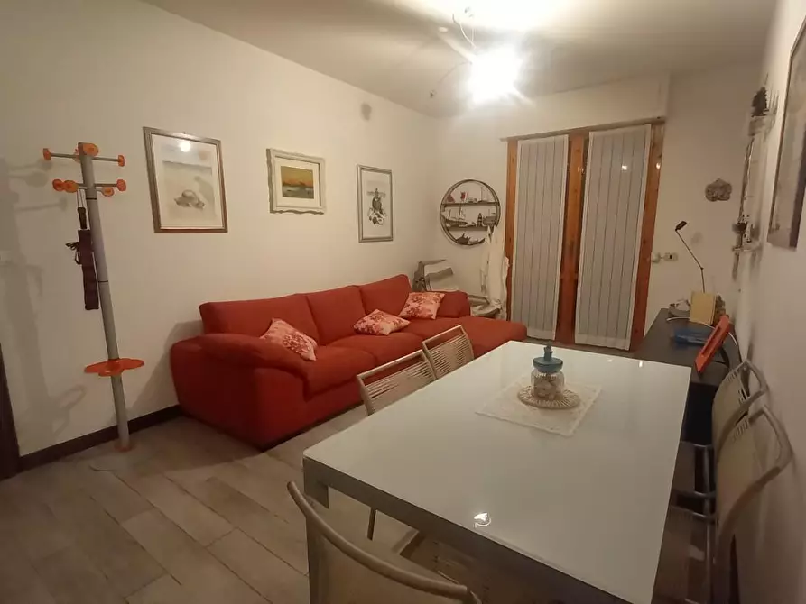 Immagine 3 di Appartamento in vendita  a Camaiore