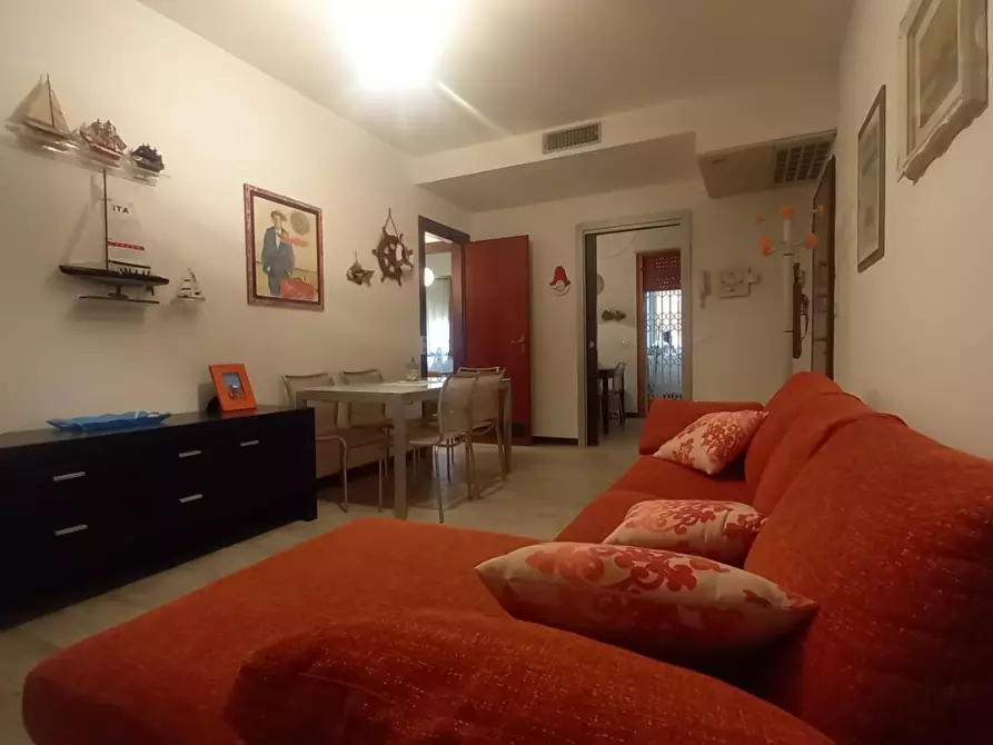 Immagine 5 di Appartamento in vendita  a Camaiore