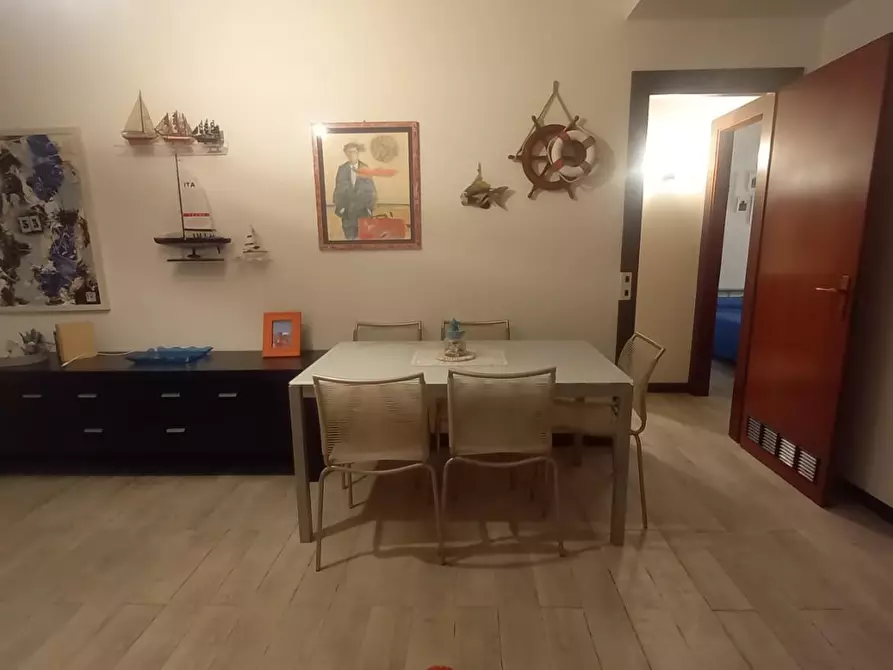 Immagine 2 di Appartamento in vendita  a Camaiore