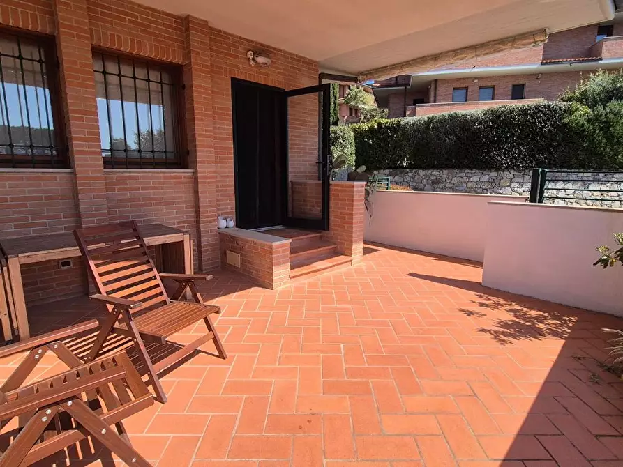 Immagine 48 di Villetta a schiera in vendita  a Livorno