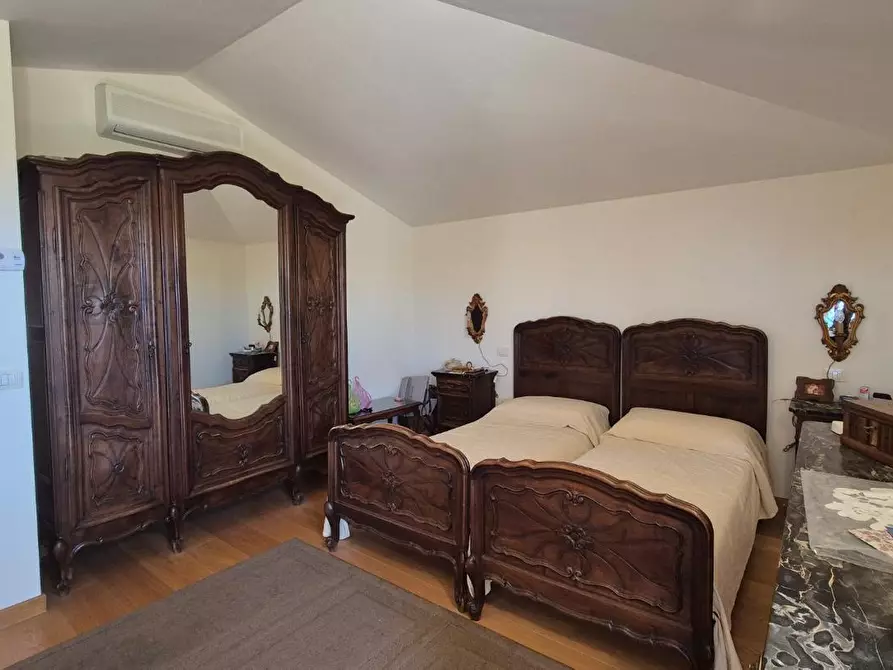 Immagine 16 di Villetta a schiera in vendita  a Livorno