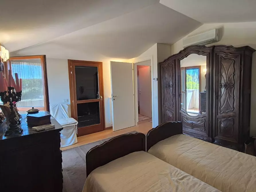 Immagine 17 di Villetta a schiera in vendita  a Livorno