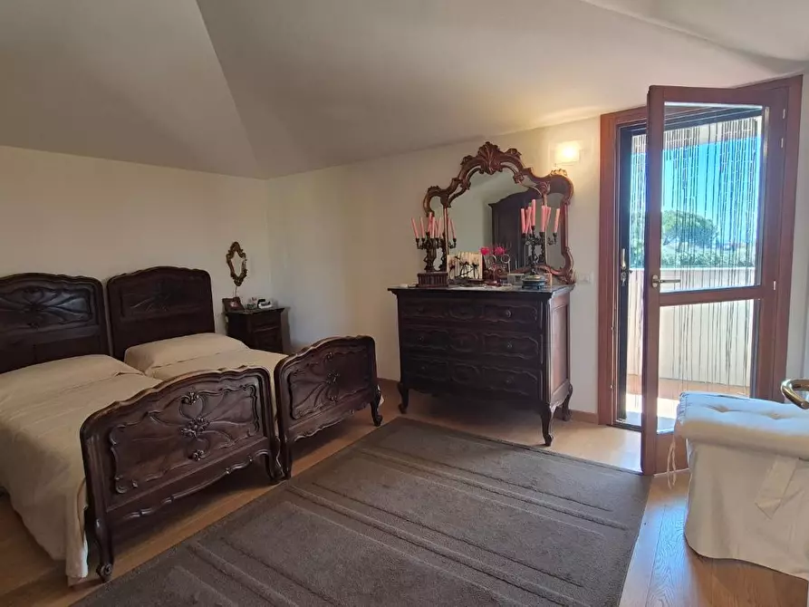 Immagine 14 di Villetta a schiera in vendita  a Livorno