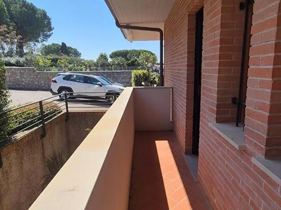 Immagine 8 di Villetta a schiera in vendita  a Livorno