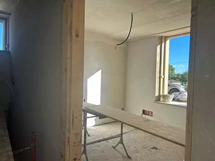 Immagine 5 di Appartamento in vendita  a Siena