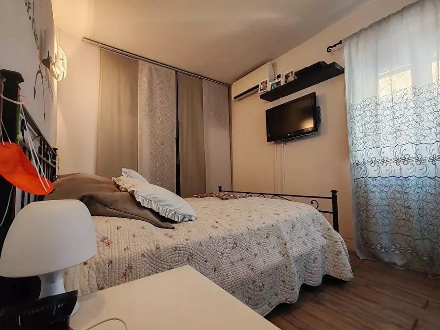 Immagine 13 di Appartamento in vendita  a Massa