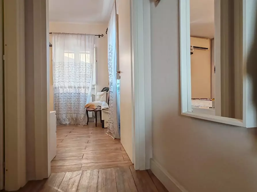 Immagine 10 di Appartamento in vendita  a Massa