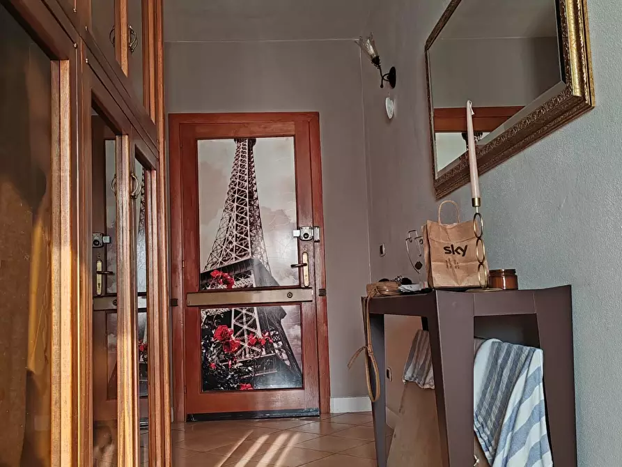 Immagine 5 di Appartamento in vendita  a Massa