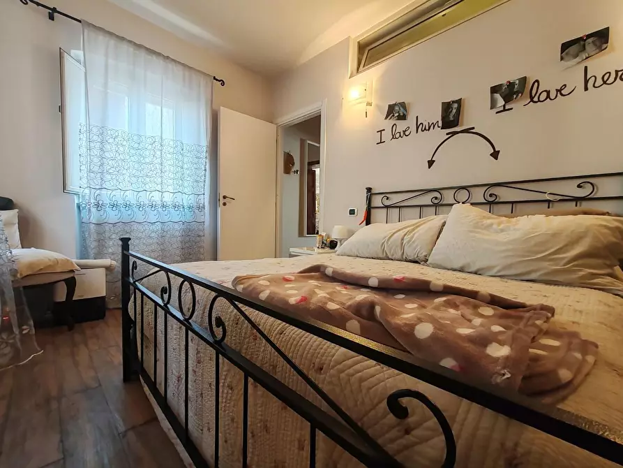 Immagine 15 di Appartamento in vendita  a Massa