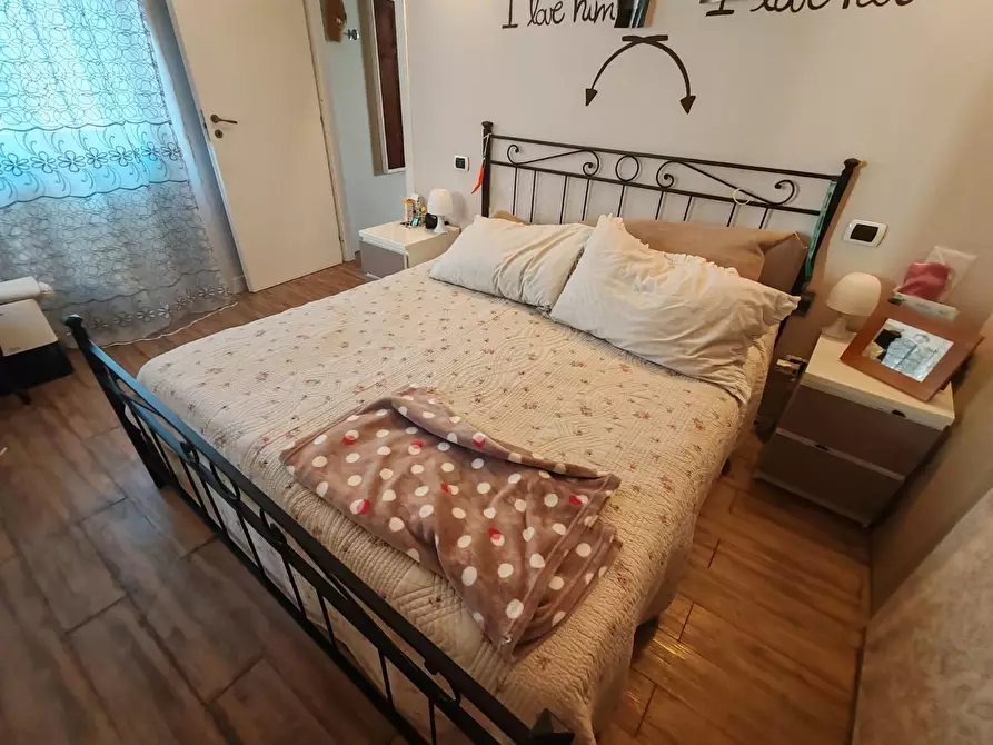 Immagine 14 di Appartamento in vendita  a Massa