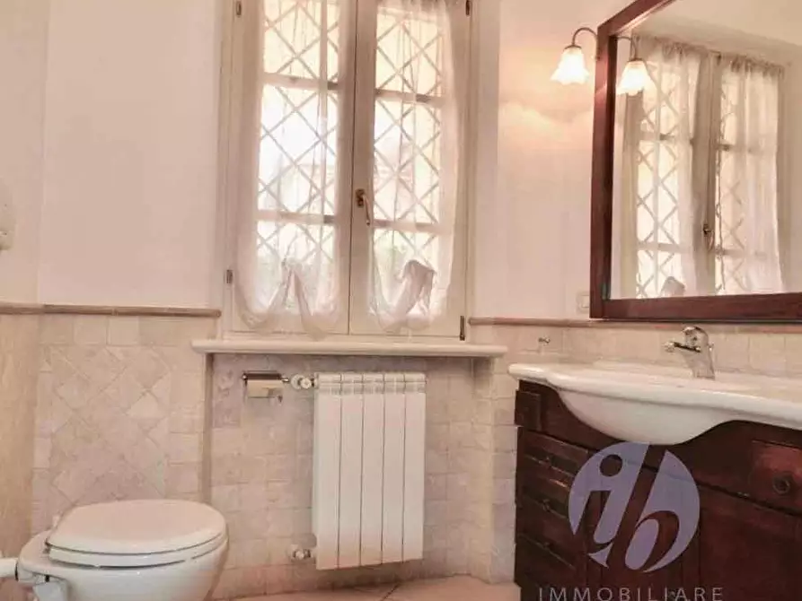 Immagine 17 di Casa bifamiliare in vendita  a Forte Dei Marmi