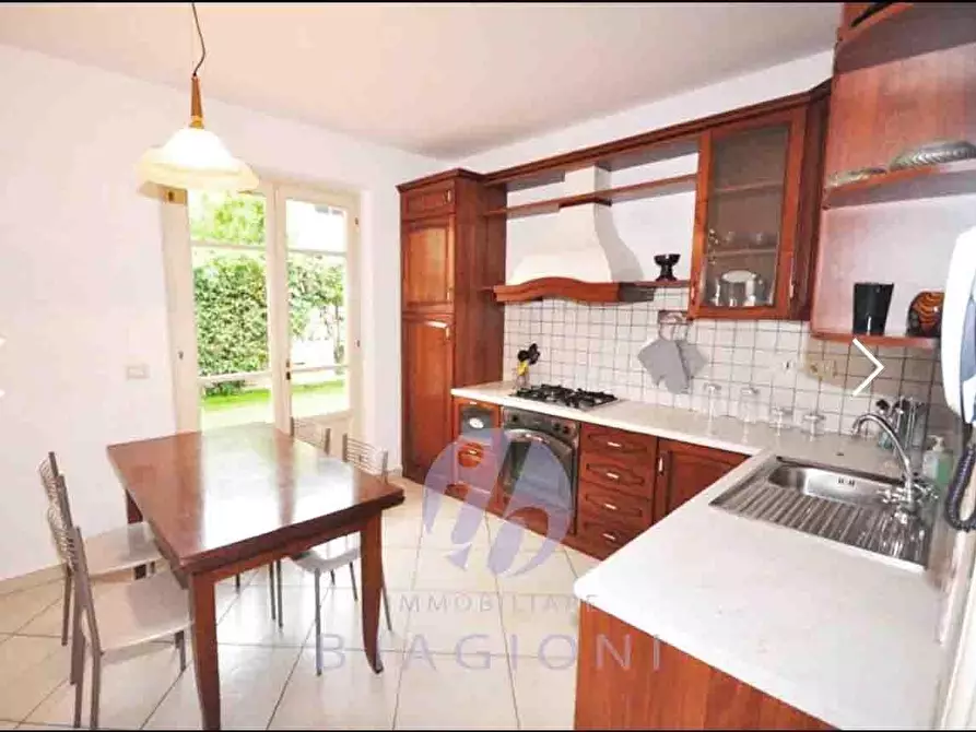 Immagine 12 di Casa bifamiliare in vendita  a Forte Dei Marmi