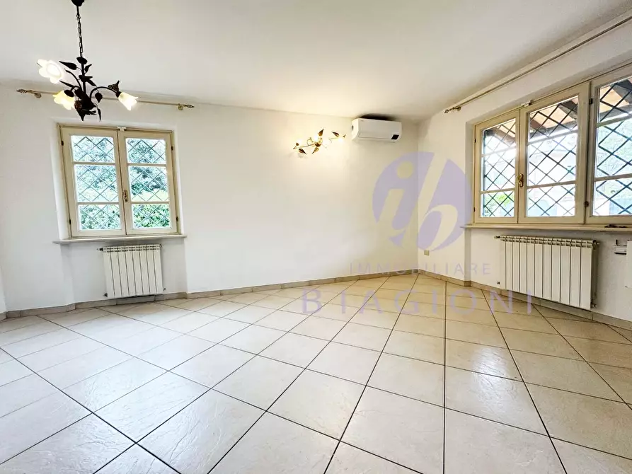 Immagine 10 di Casa bifamiliare in vendita  a Forte Dei Marmi