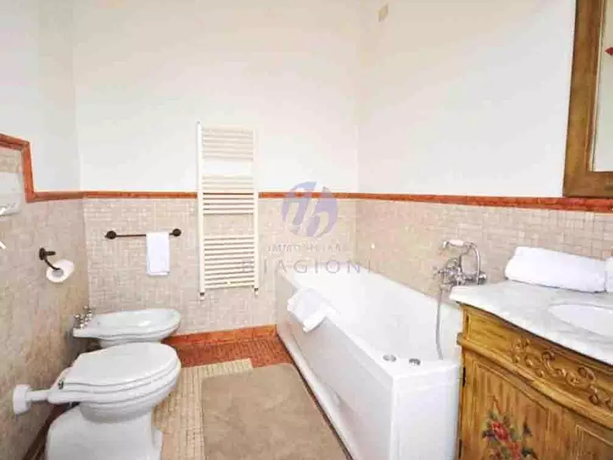 Immagine 26 di Casa bifamiliare in vendita  a Forte Dei Marmi