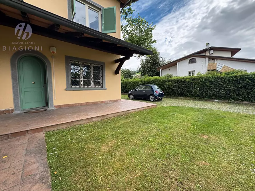 Immagine 3 di Casa bifamiliare in vendita  a Forte Dei Marmi