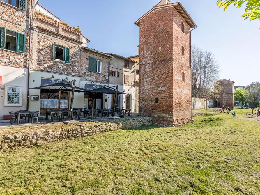 Immagine 9 di Attività commerciale in vendita  a Cascina