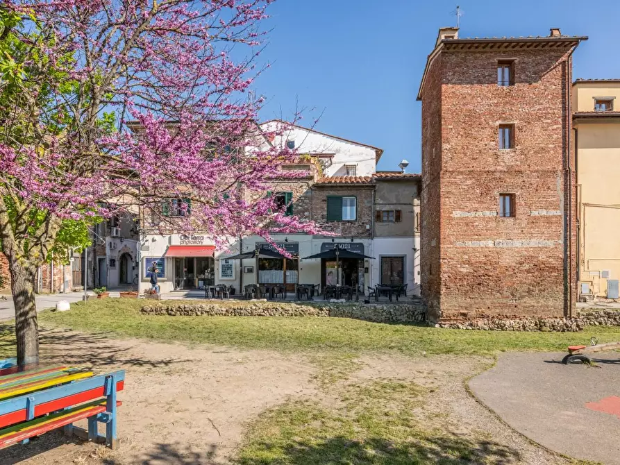 Immagine 8 di Attività commerciale in vendita  a Cascina