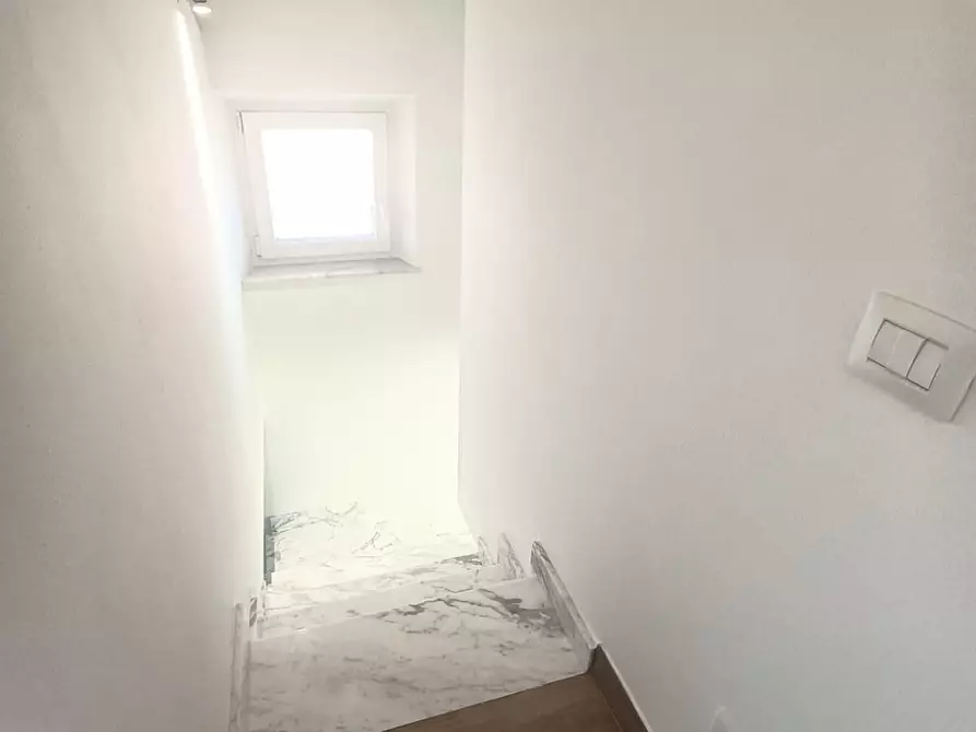 Immagine 33 di Casa semindipendente in vendita  a Carrara