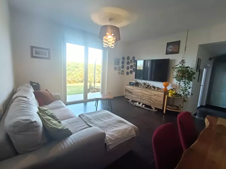 Immagine 15 di Casa semindipendente in vendita  a Carrara