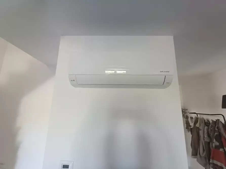 Immagine 35 di Casa semindipendente in vendita  a Carrara