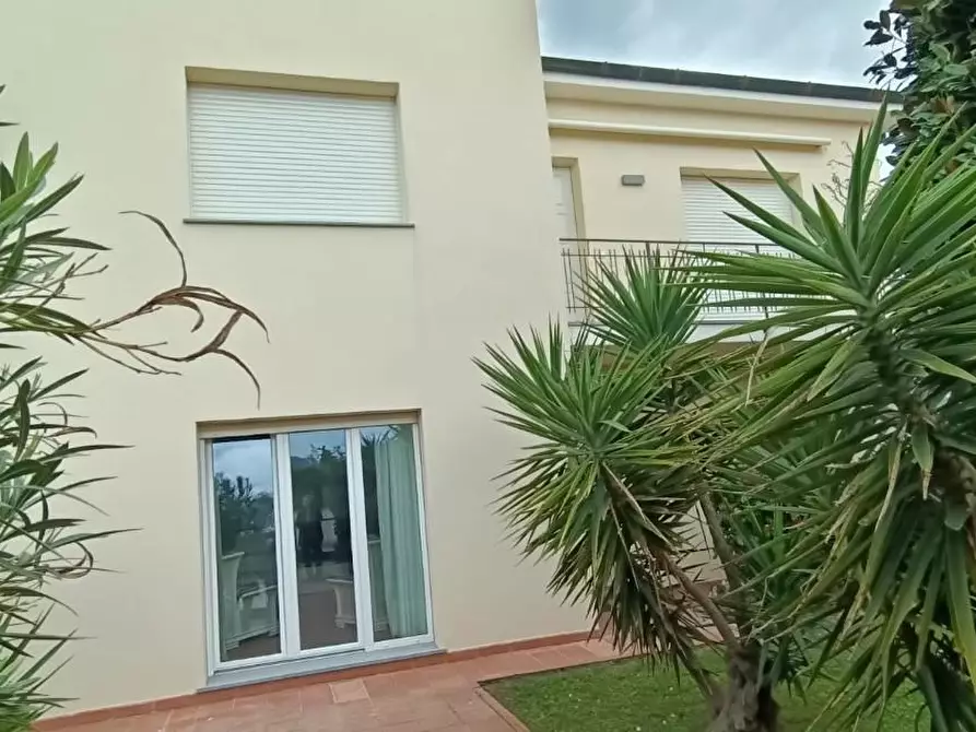 Immagine 1 di Casa bifamiliare in affitto  a San Giuliano Terme