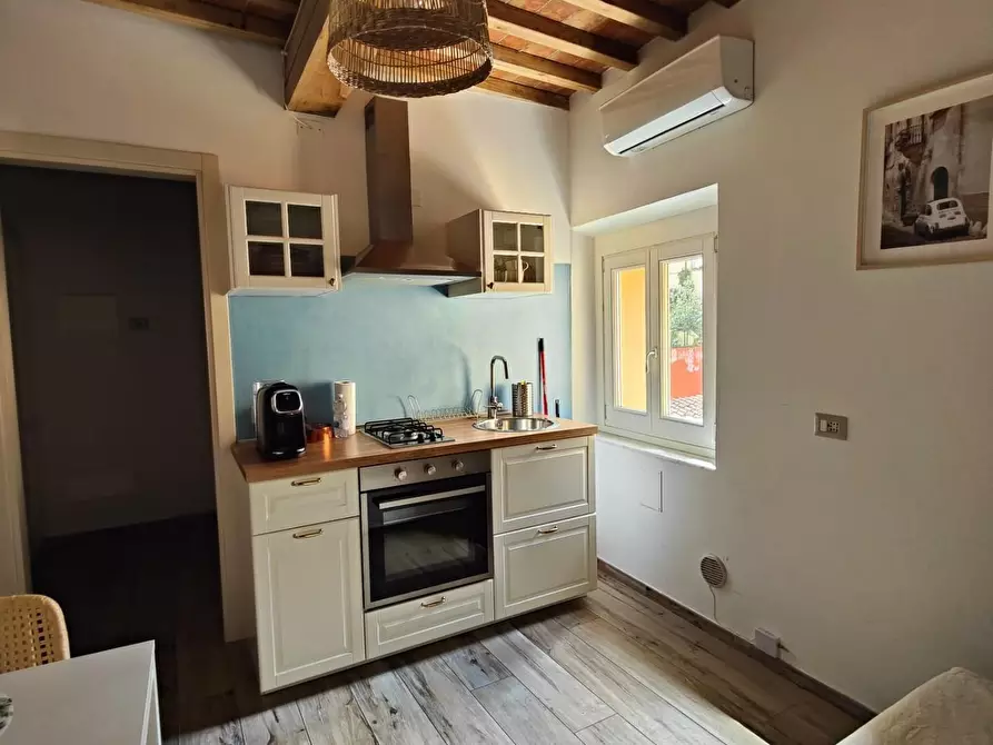 Immagine 11 di Appartamento in vendita  a Pisa