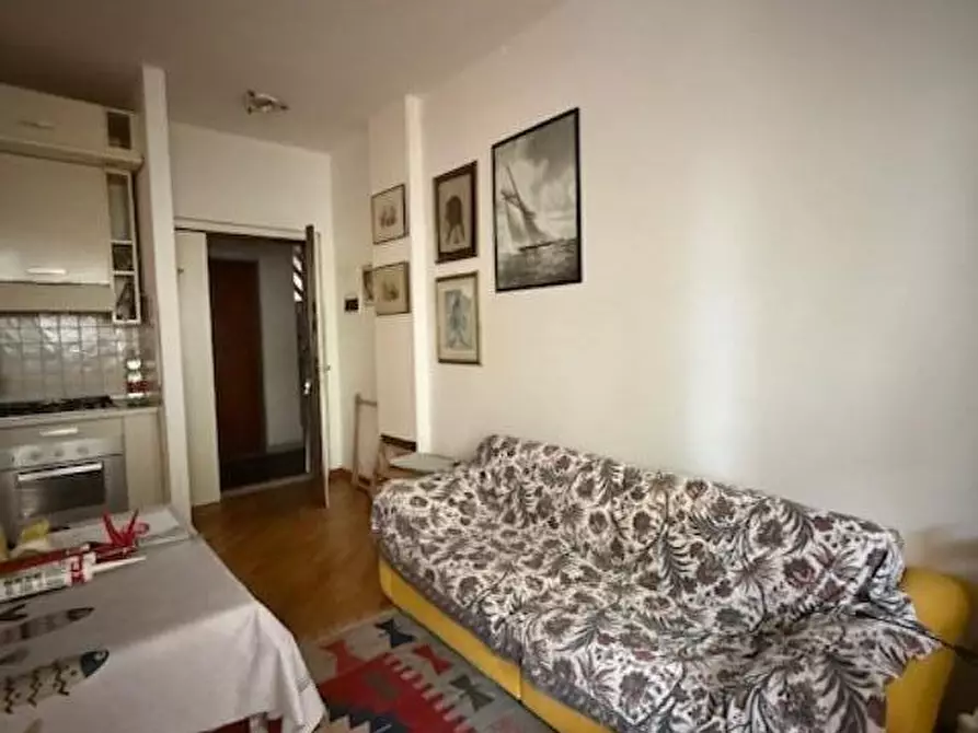 Immagine 6 di Appartamento in vendita  a Carrara