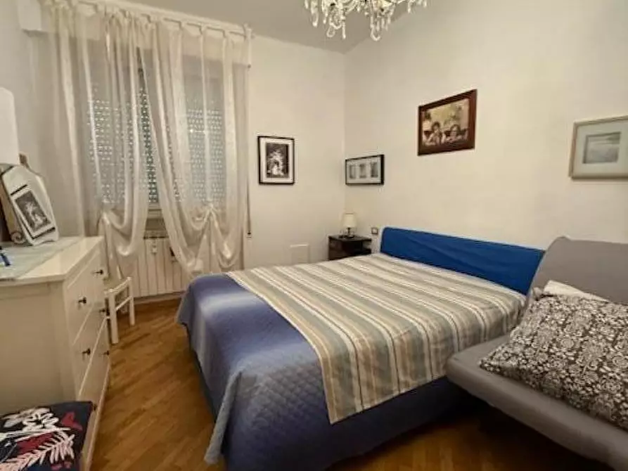 Immagine 10 di Appartamento in vendita  a Carrara